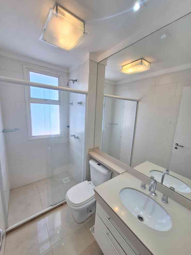 LINDO APARTAMENTO, ANDAR ALTO!