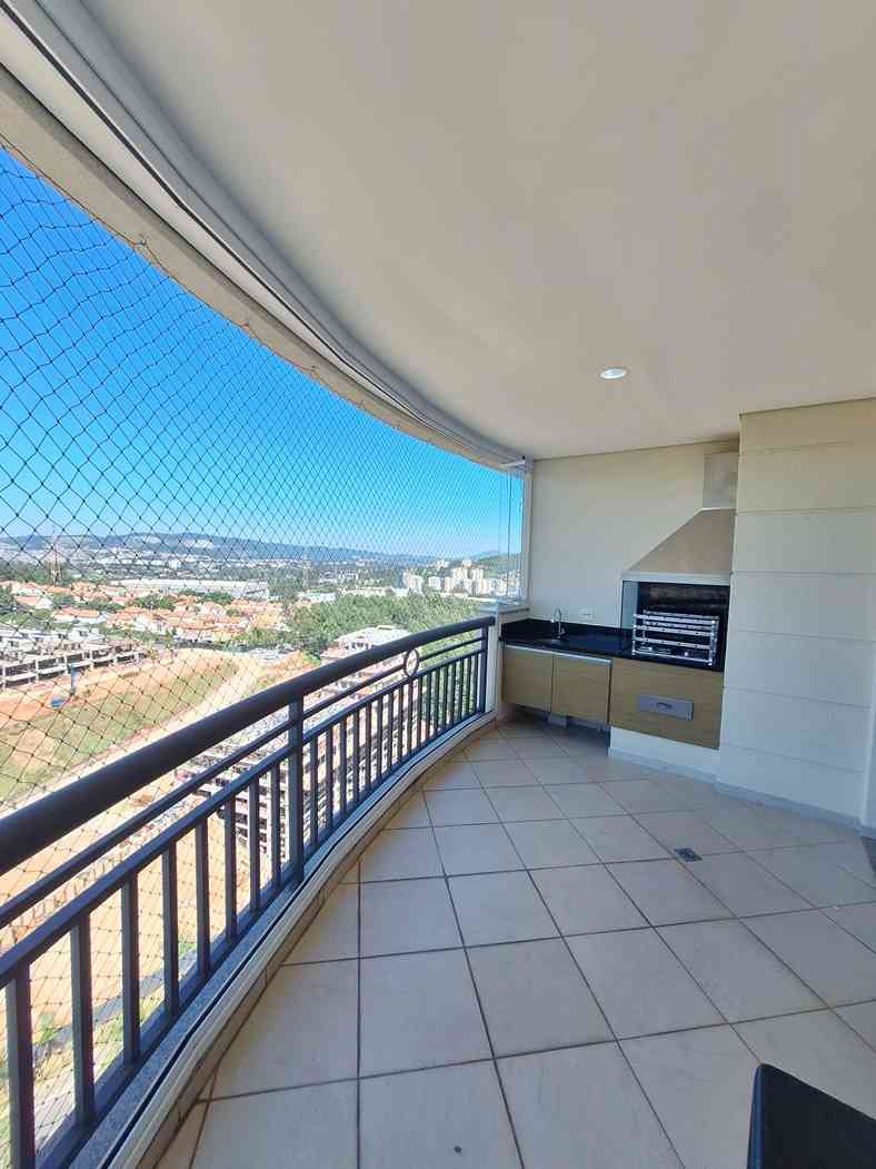 LINDO APARTAMENTO, ANDAR ALTO!
