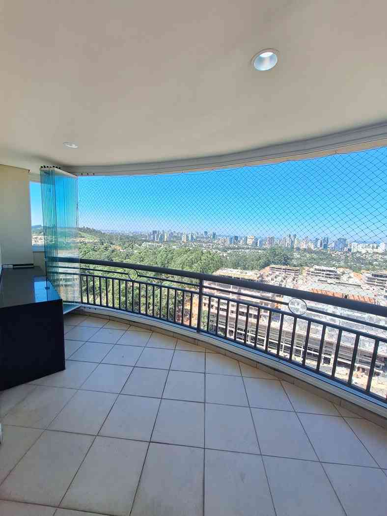 LINDO APARTAMENTO, ANDAR ALTO!