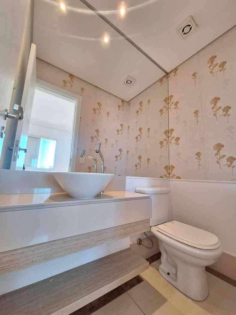 LINDO APARTAMENTO, ANDAR ALTO!