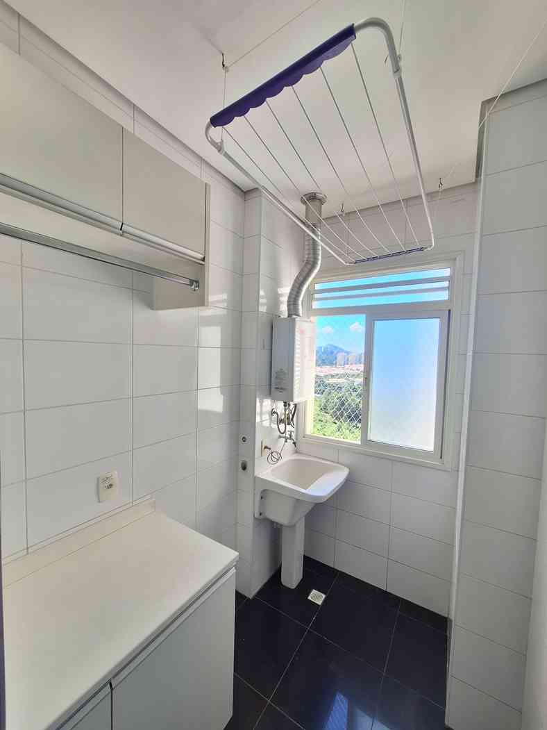 LINDO APARTAMENTO, ANDAR ALTO!