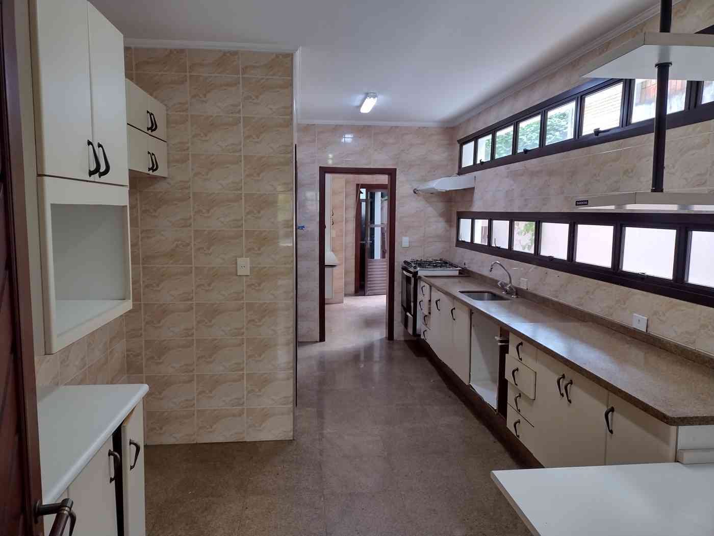 CASA EM CONDOMÍNIO FECHADO!