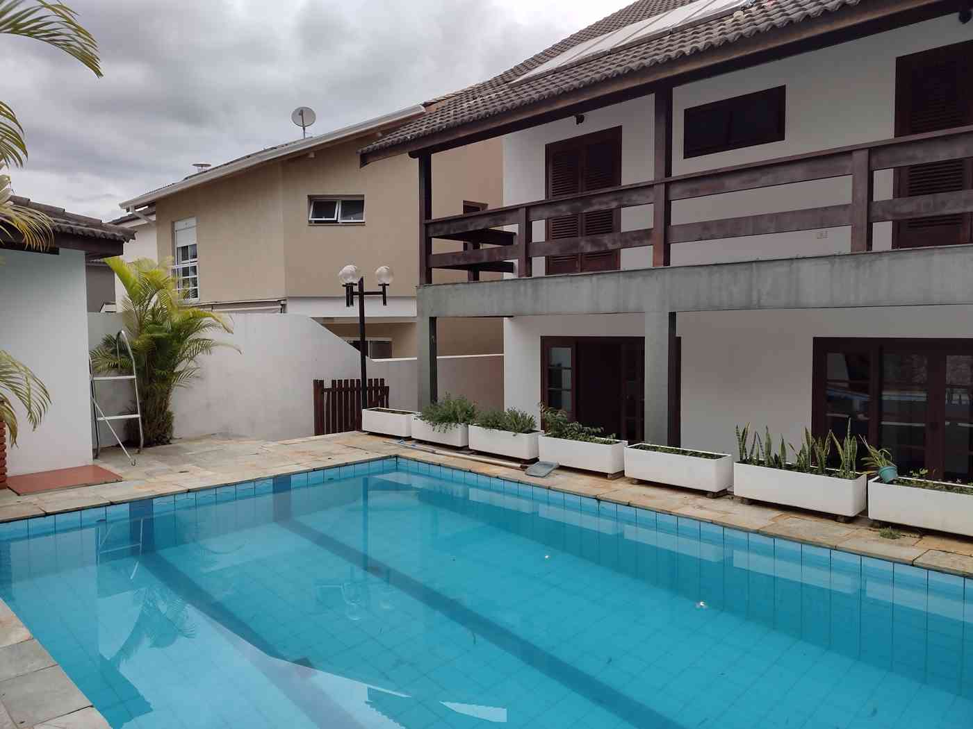 CASA EM CONDOMÍNIO FECHADO!