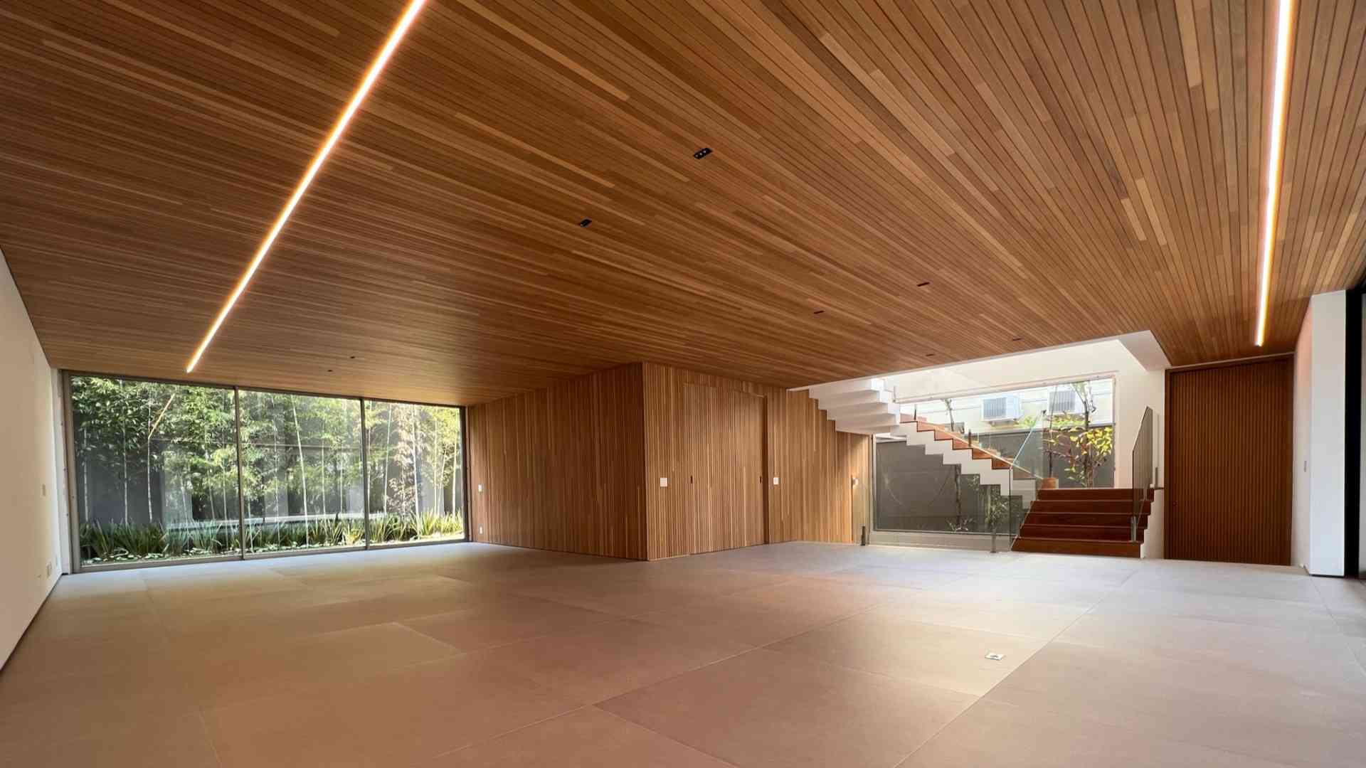 CASA ALTO PADRÃO!