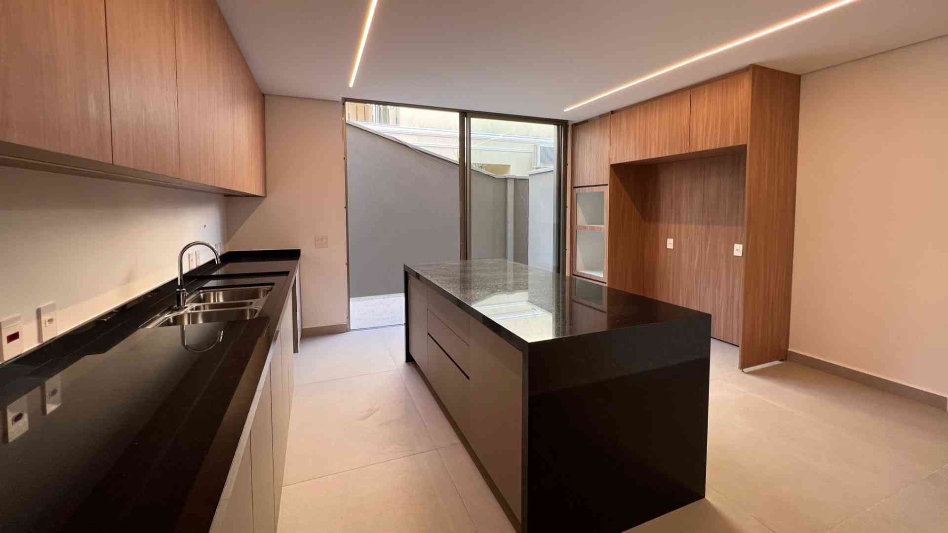 CASA ALTO PADRÃO!