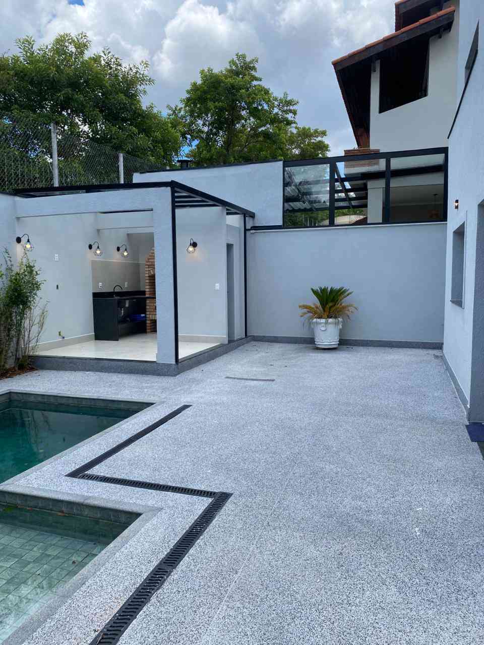 CASA EM ALPHAVILLE!