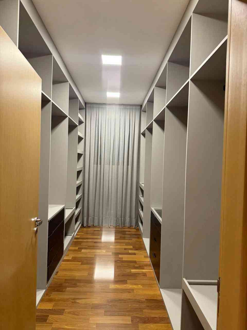 CASA ALTO PADRÃO NO CENTRO DE ALPHAVILLE!