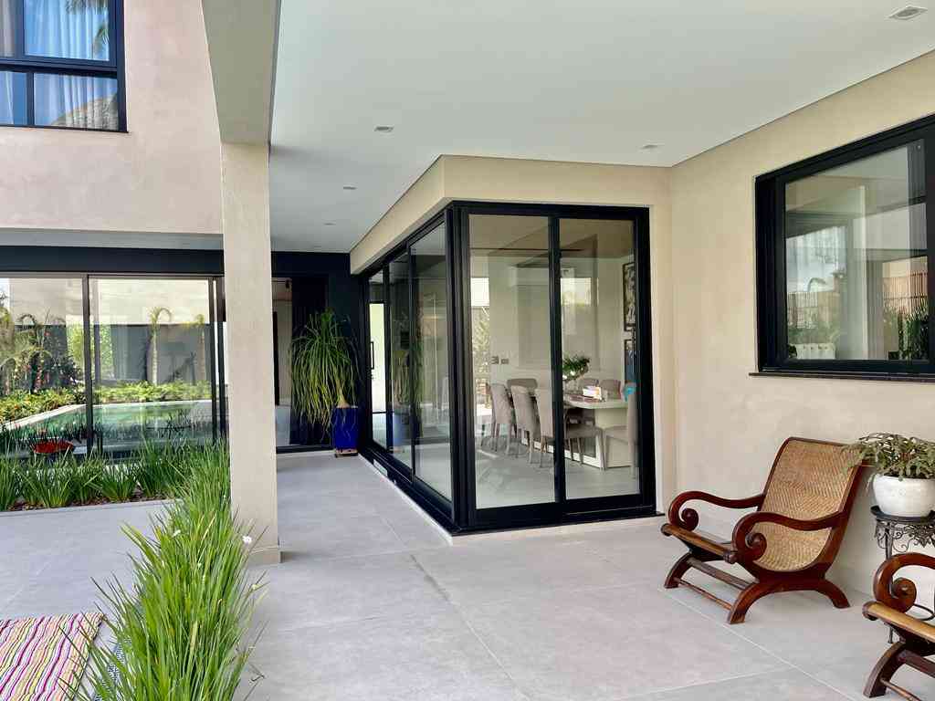 CASA ALTO PADRÃO!