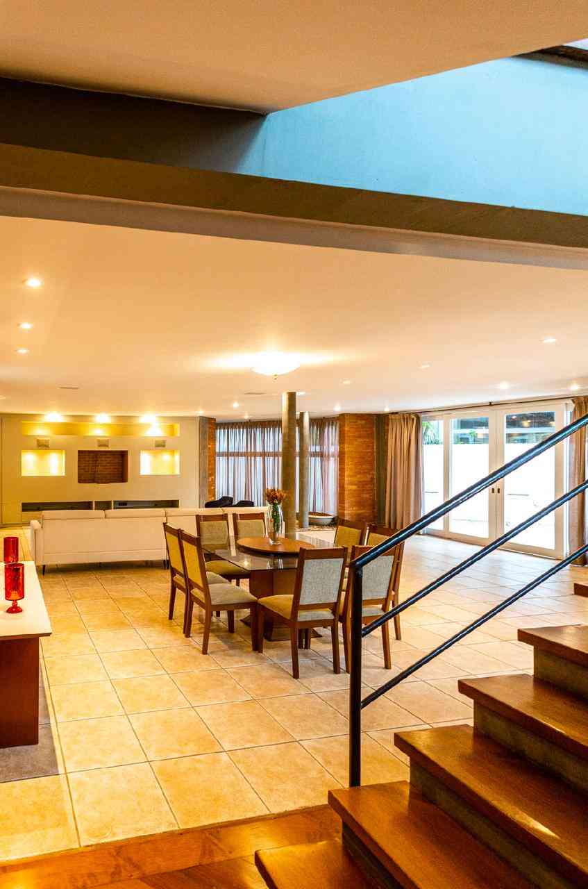 CASA ALTO PADRÃO!