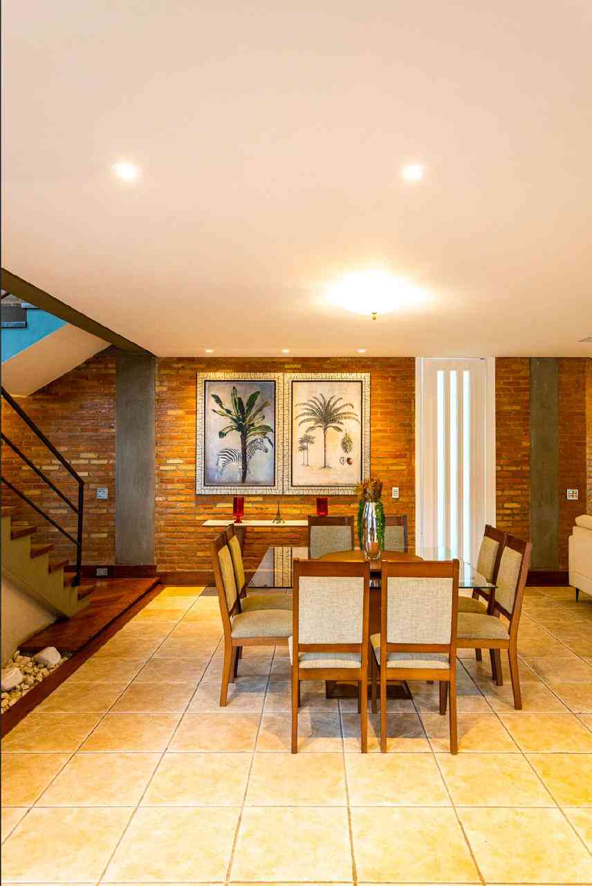 CASA ALTO PADRÃO!