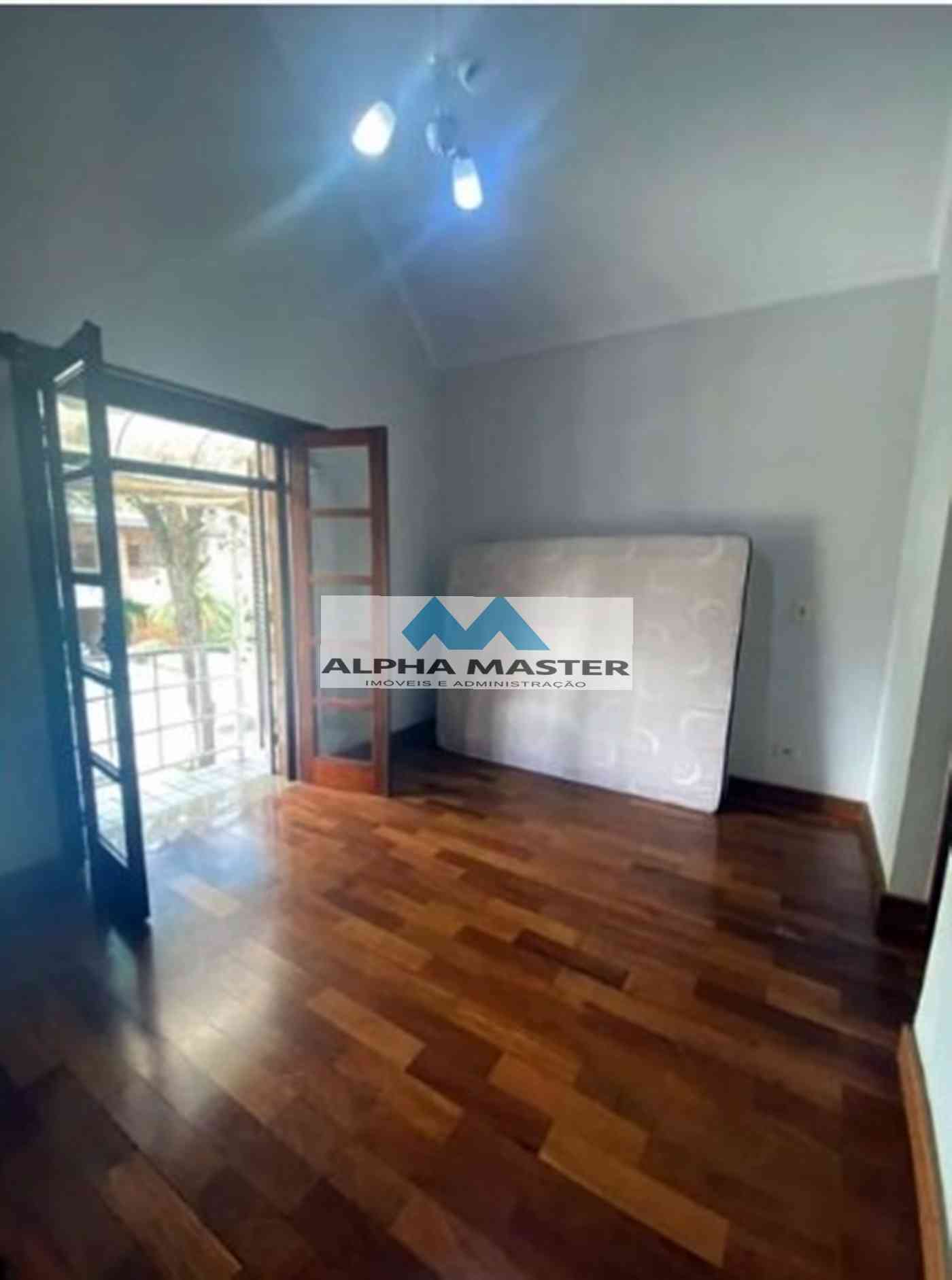 CASA EM ALPHAVILLE!