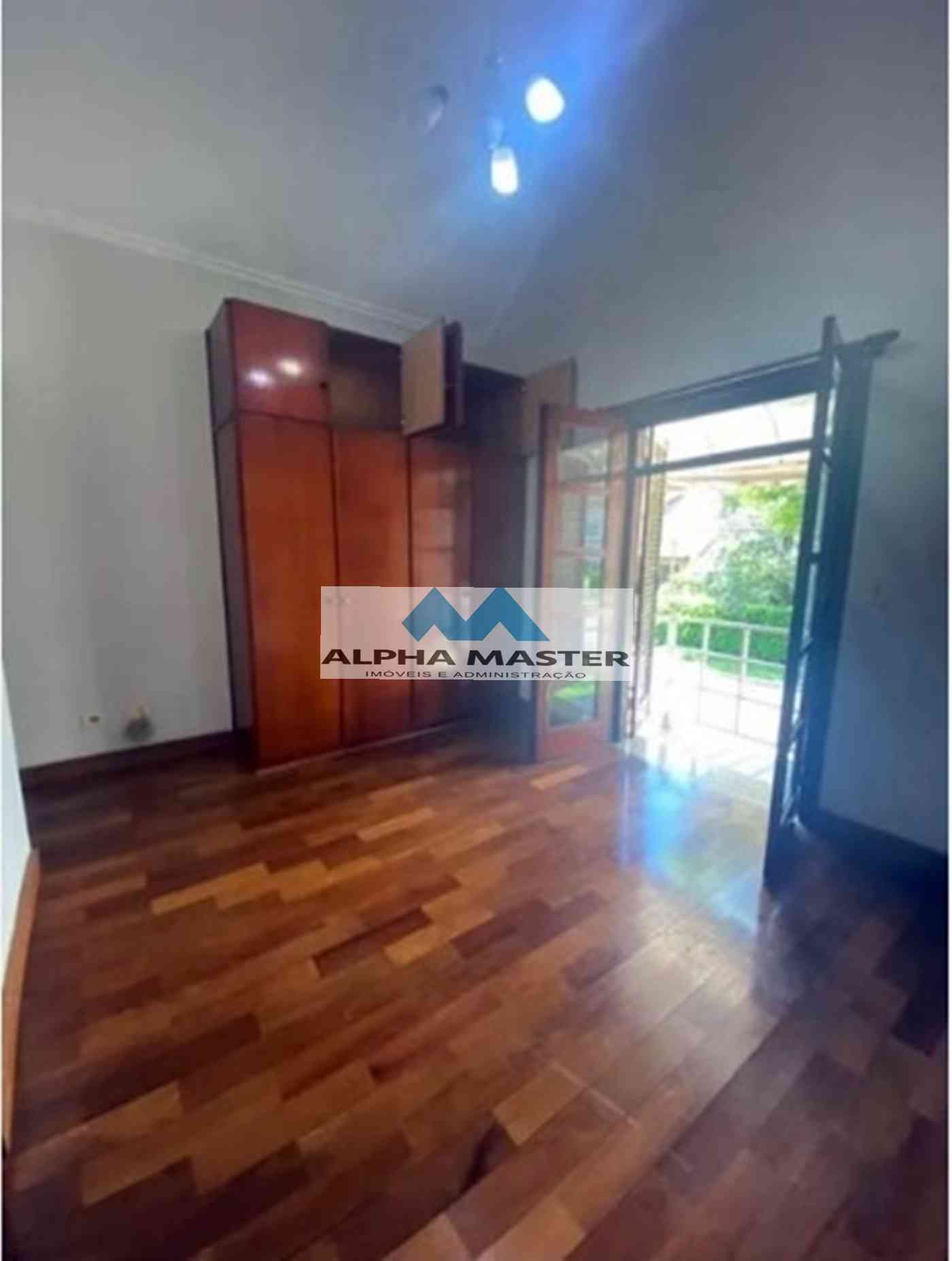 CASA EM ALPHAVILLE!