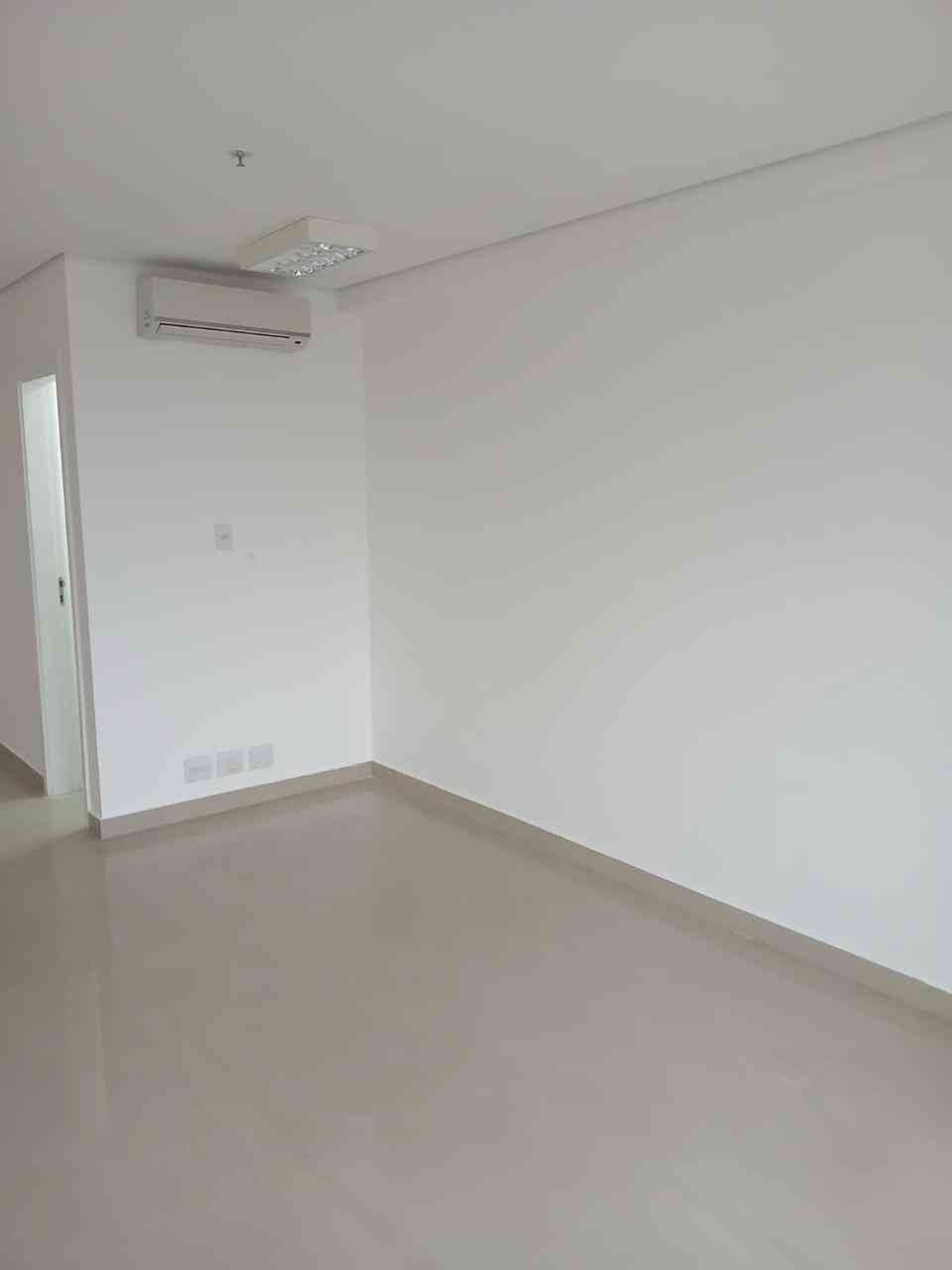 SALA NO CENTRO DE ALPHAVILLE!