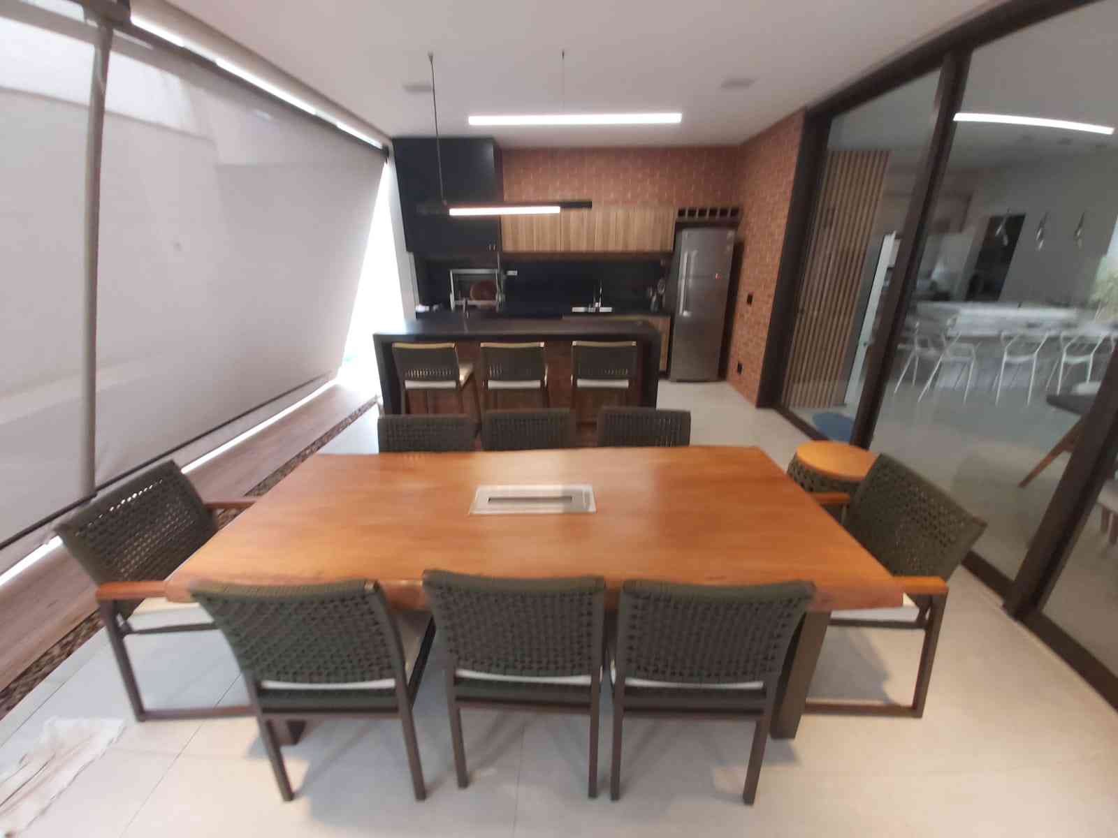 CASA NOVA!
