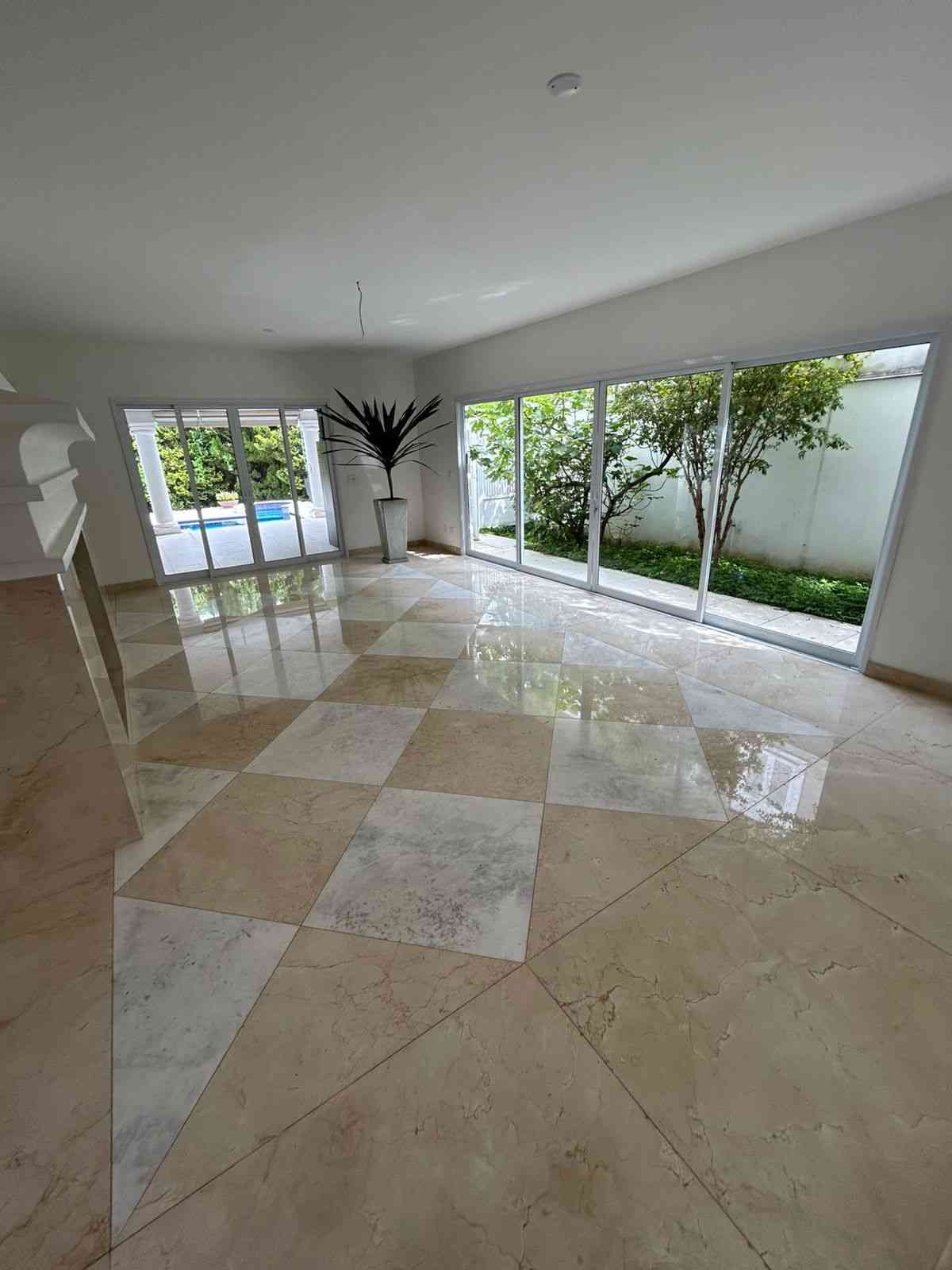 CASA ALTO PADRÃO!