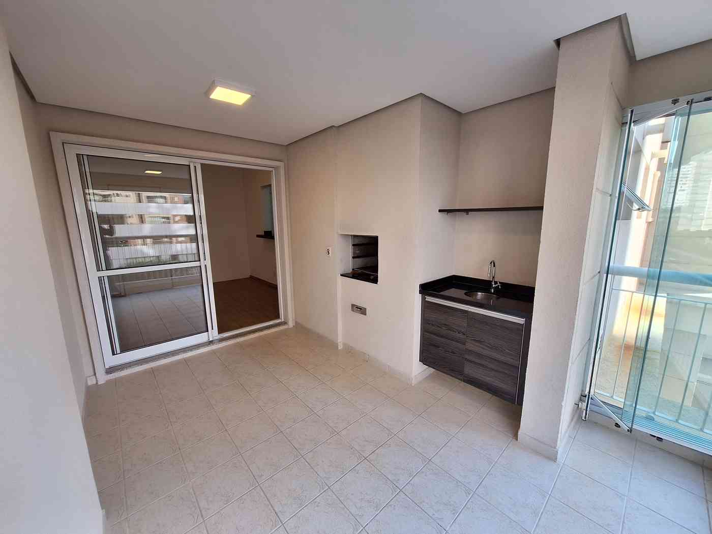 APARTAMENTO COM VARANDA GOURMET!