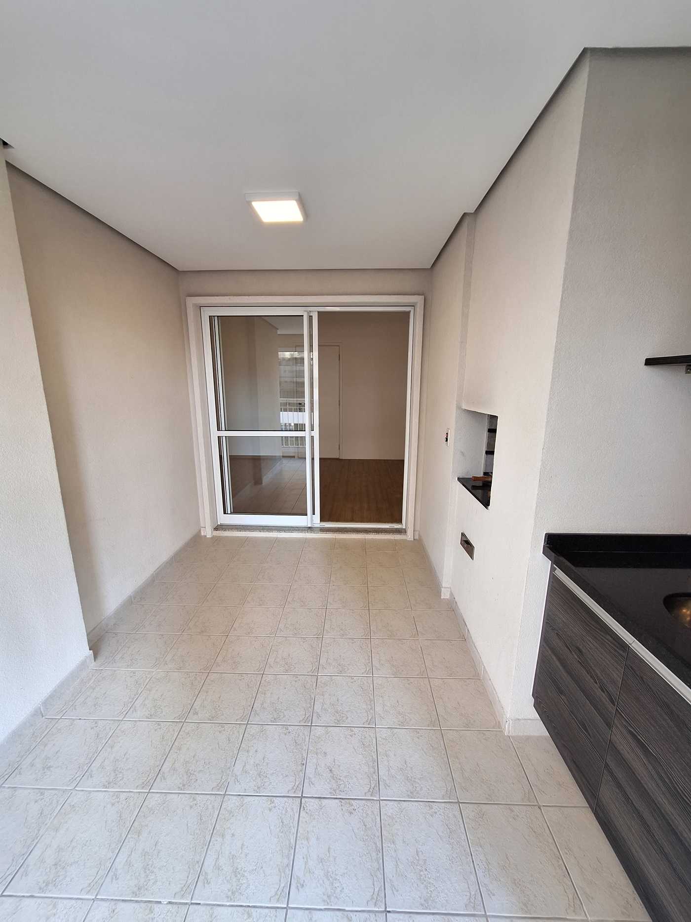 APARTAMENTO COM VARANDA GOURMET!