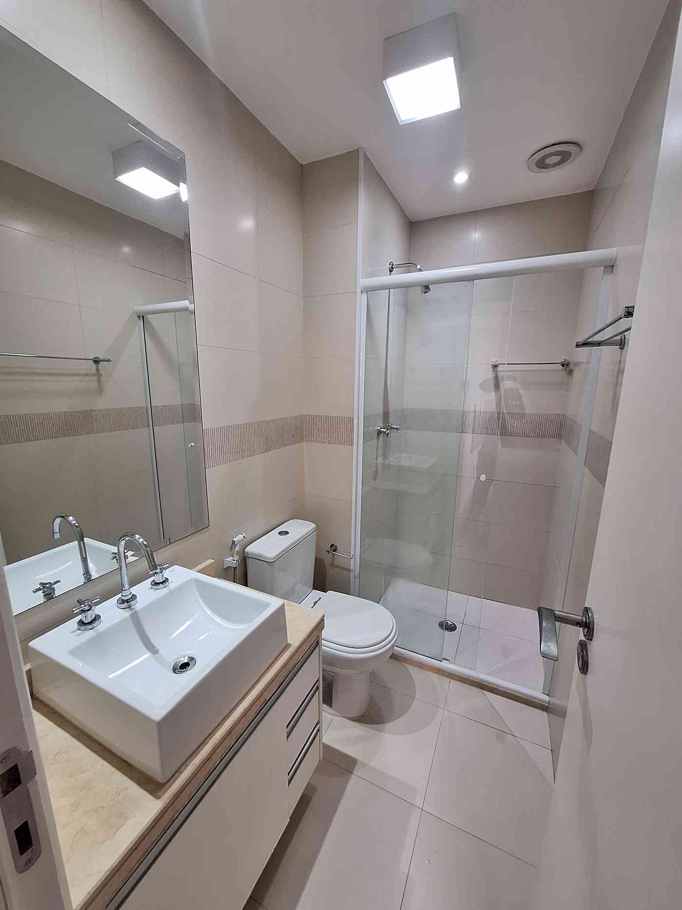 APARTAMENTO COM VARANDA GOURMET!