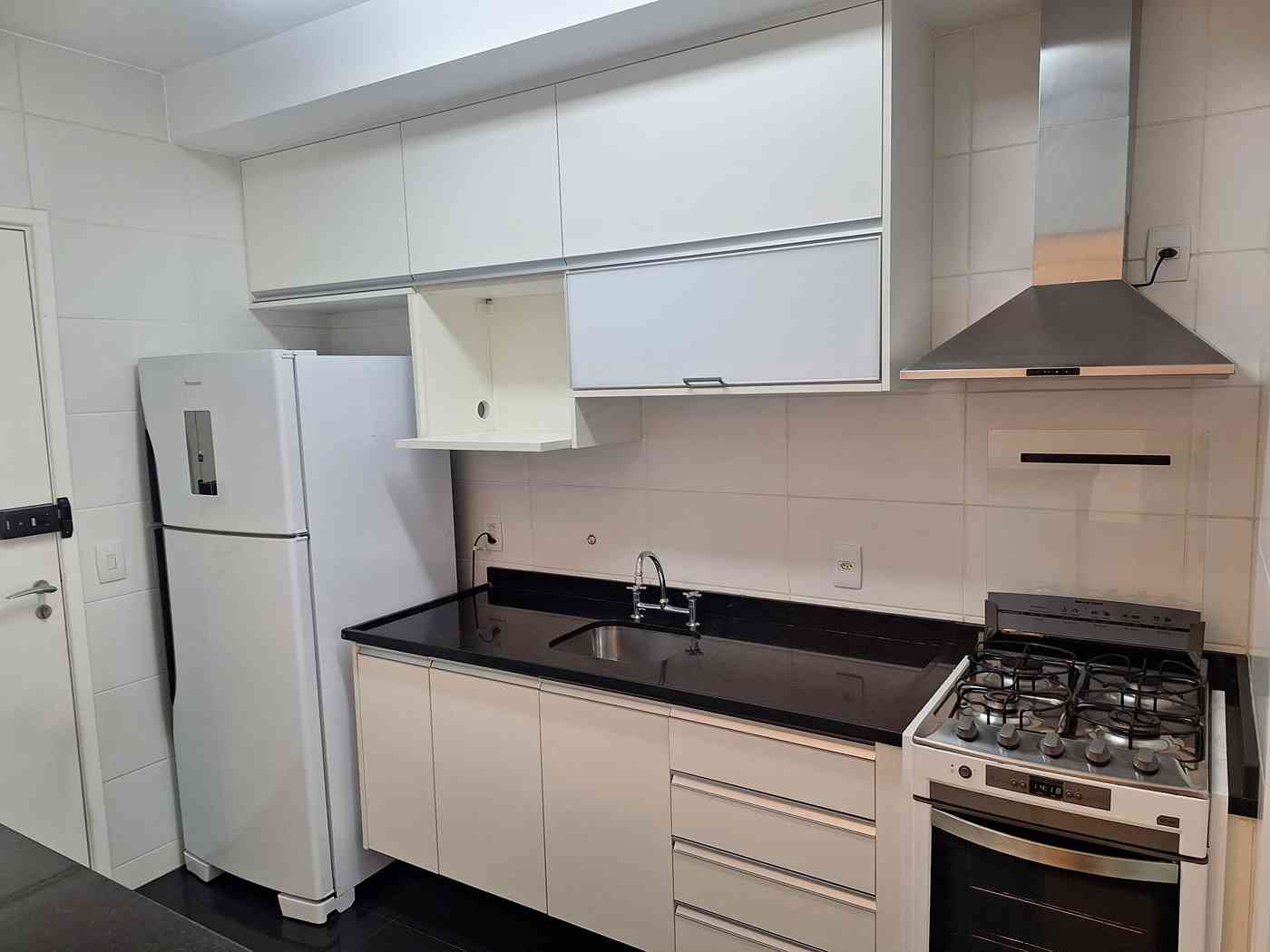 APARTAMENTO COM VARANDA GOURMET!