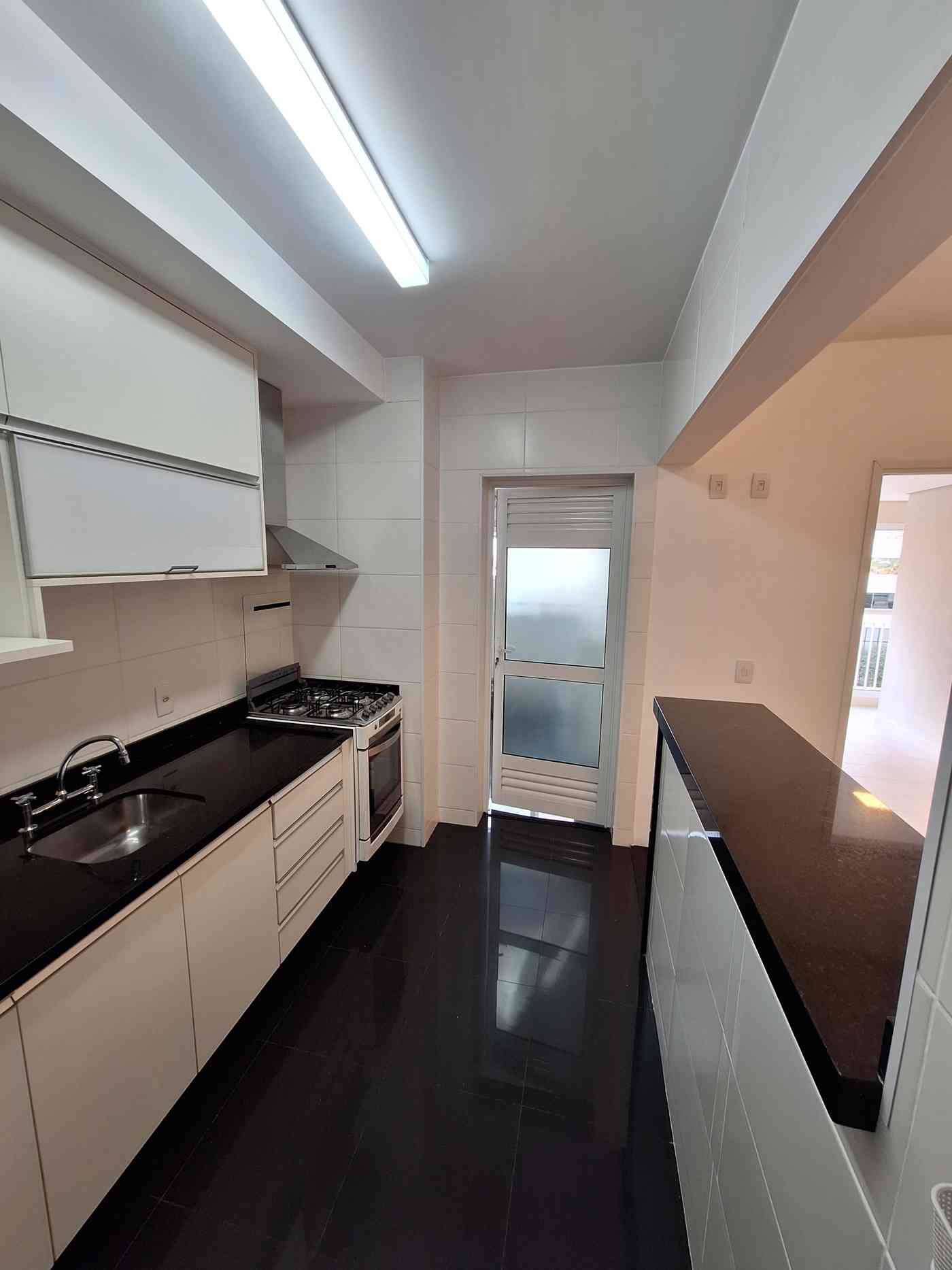 APARTAMENTO COM VARANDA GOURMET!