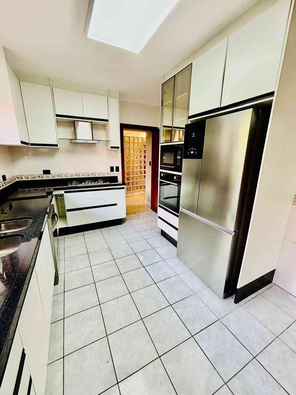 LINDA CASA EM ALPHAVILLE!