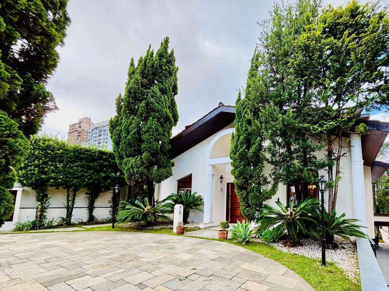 LINDA CASA EM ALPHAVILLE!