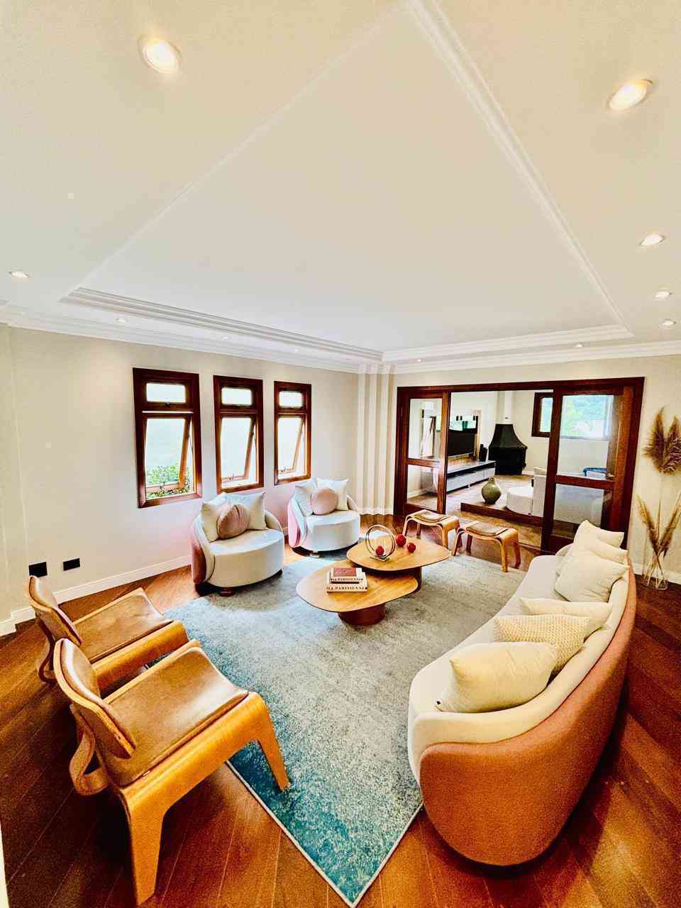 LINDA CASA EM ALPHAVILLE!