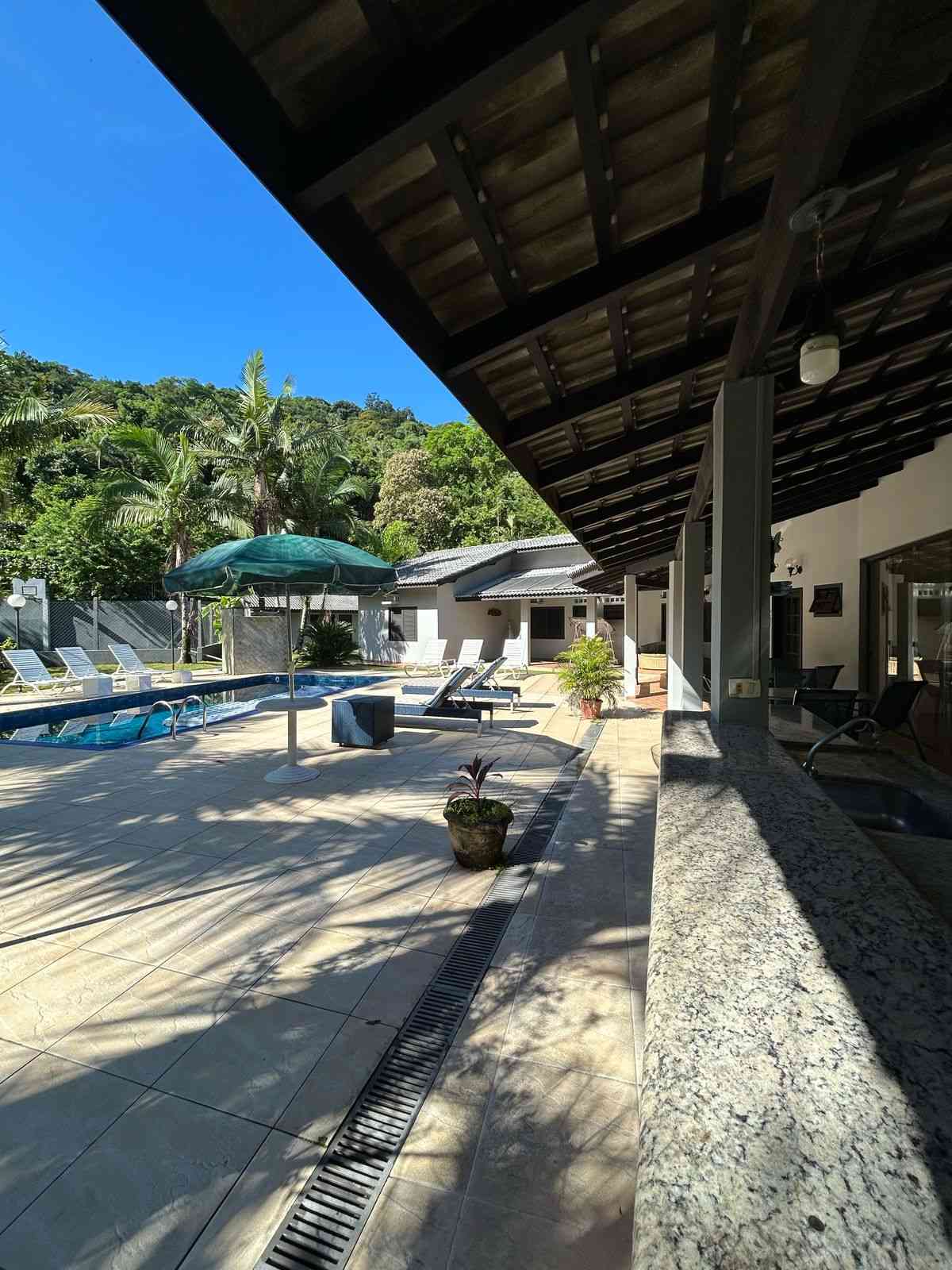 OPORTUNIDADE NA MARINA GUARUJÁ!