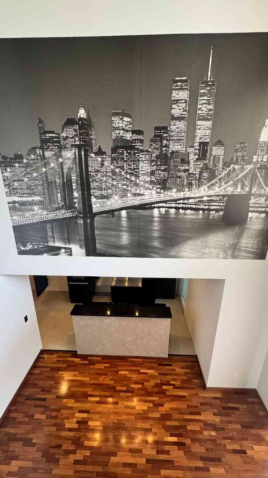APARTAMENTO COM PÉ DIREITO DUPLO!