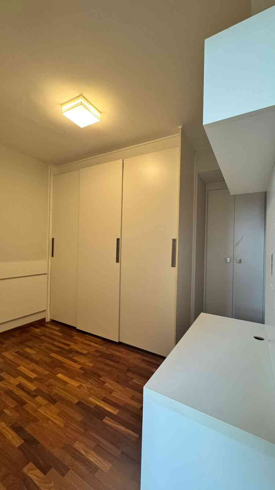 APARTAMENTO COM PÉ DIREITO DUPLO!
