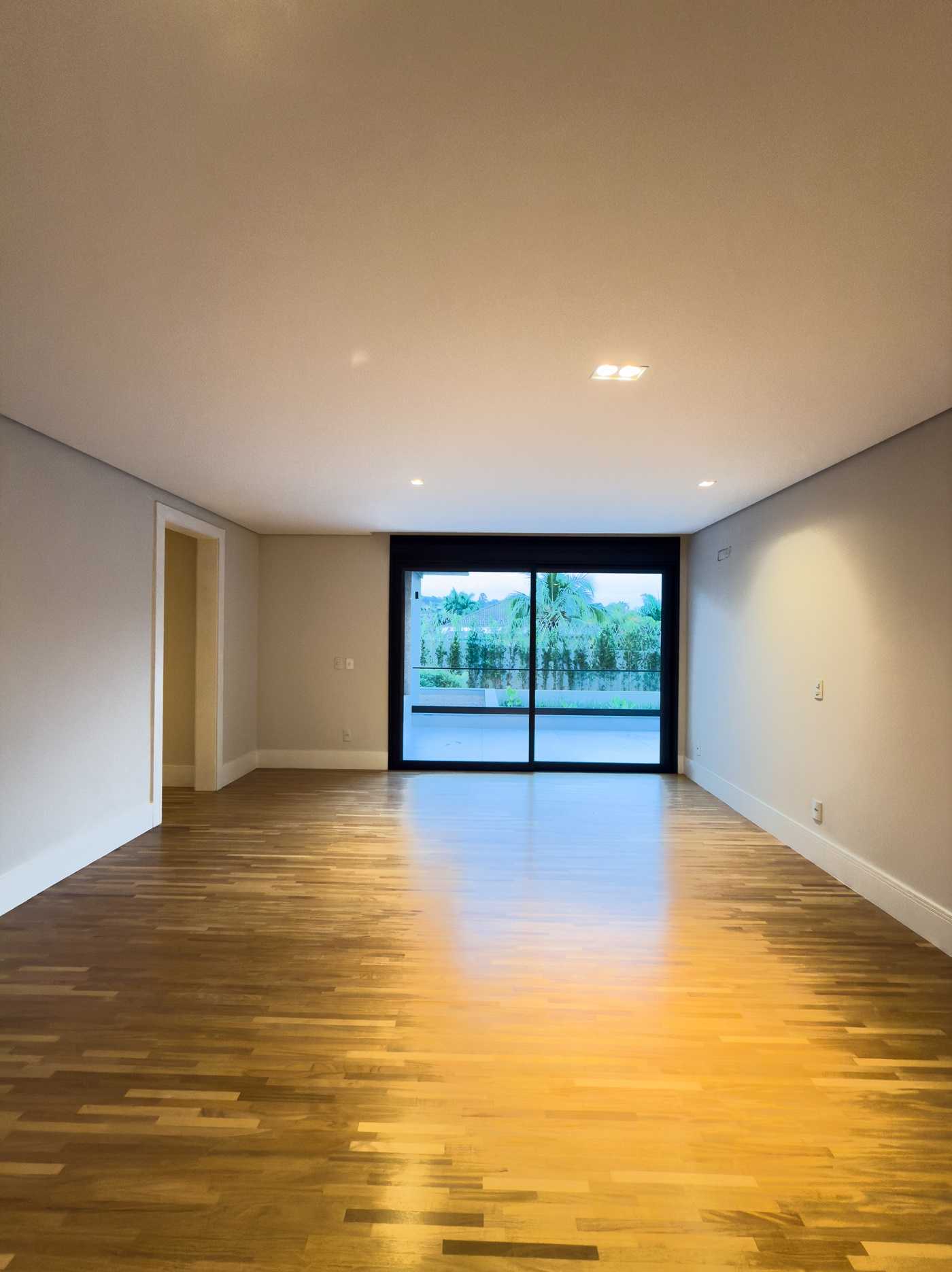 CASA EM CONDOMÍNIO ALTO PADRÃO!