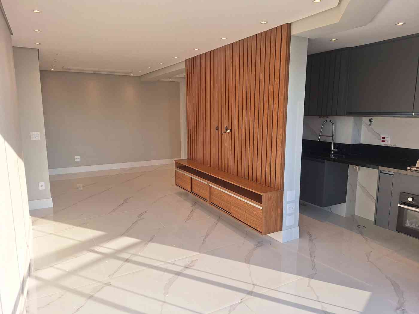 APARTAMENTO NO ED. WAVE