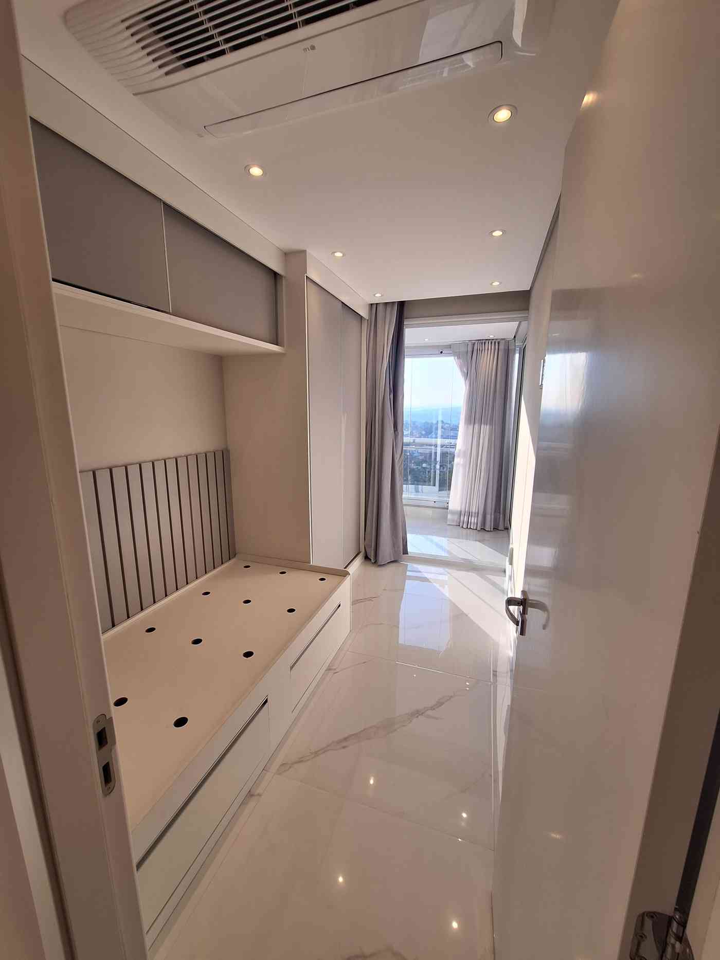 APARTAMENTO NO ED. WAVE