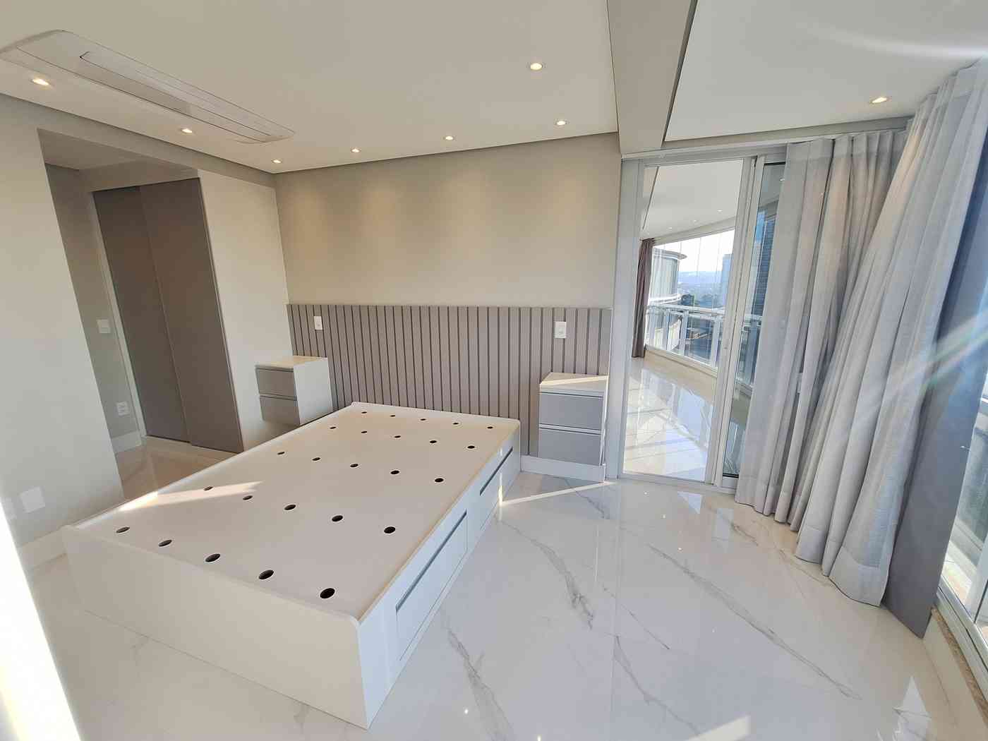 APARTAMENTO NO ED. WAVE