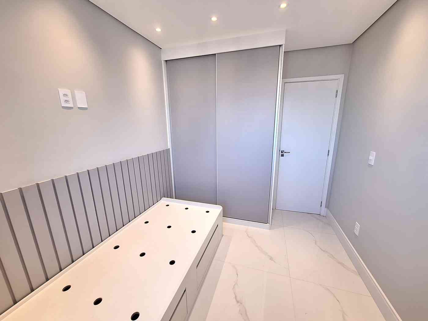 APARTAMENTO NO ED. WAVE