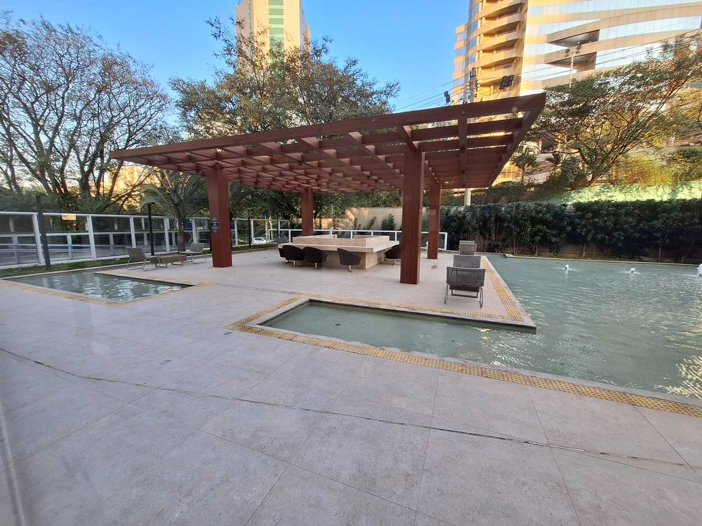 APARTAMENTO NO ED. WAVE