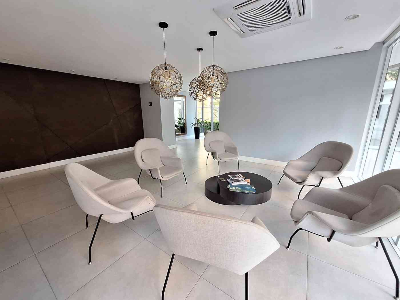 APARTAMENTO NO ED. WAVE