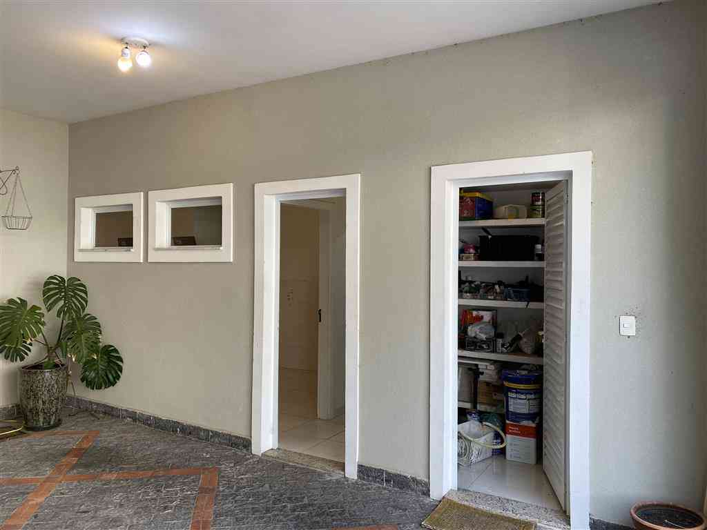 CASA EM ALPHAVILLE!