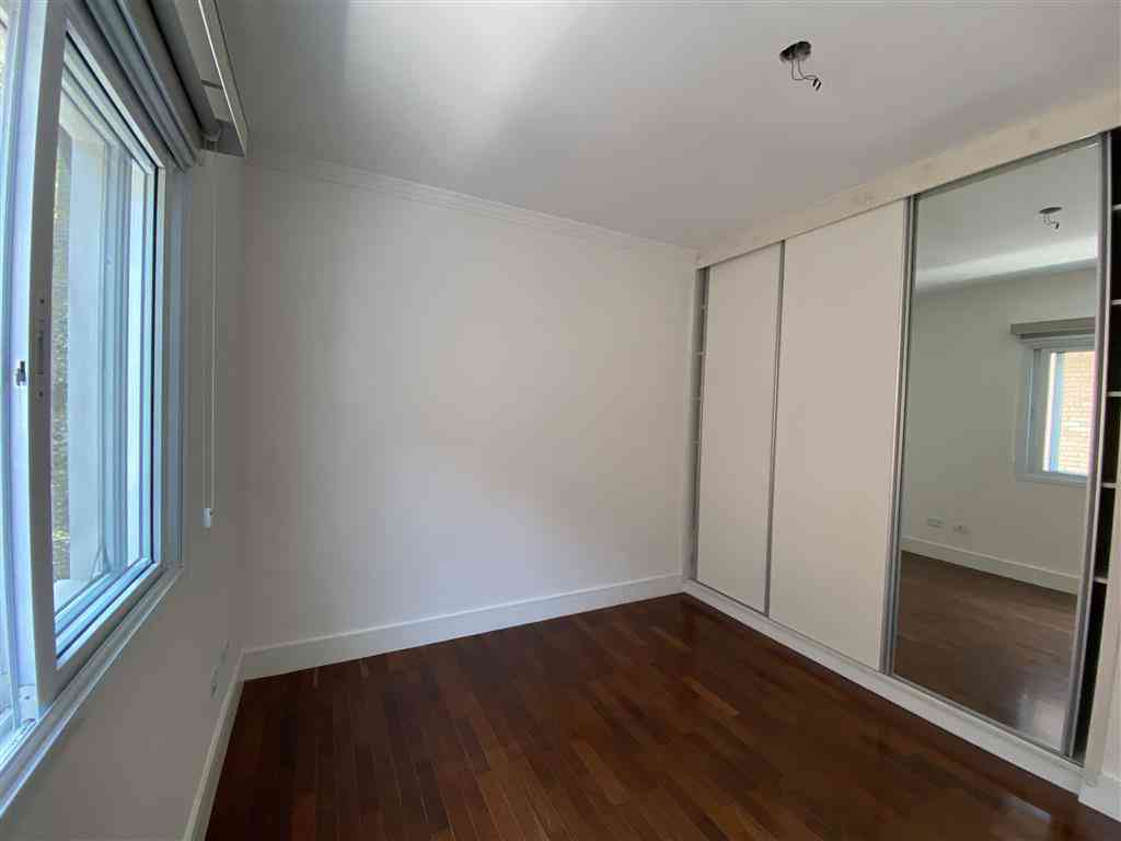 CASA EM ALPHAVILLE!