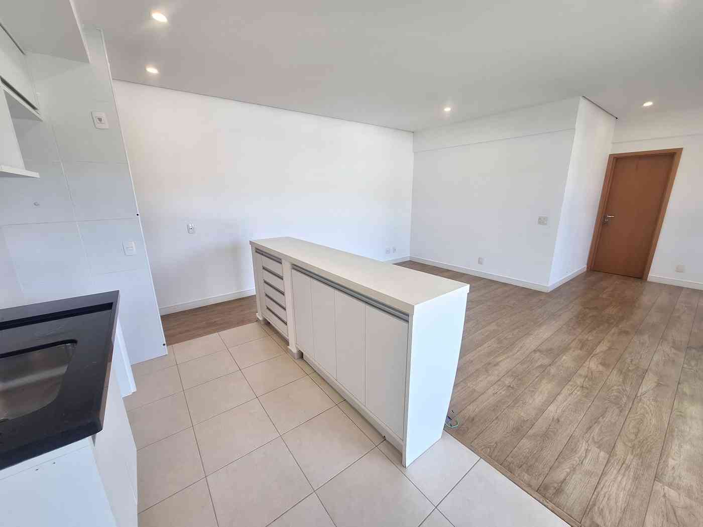 LINDO APARTAMENTO EM ALPHAVILLE!