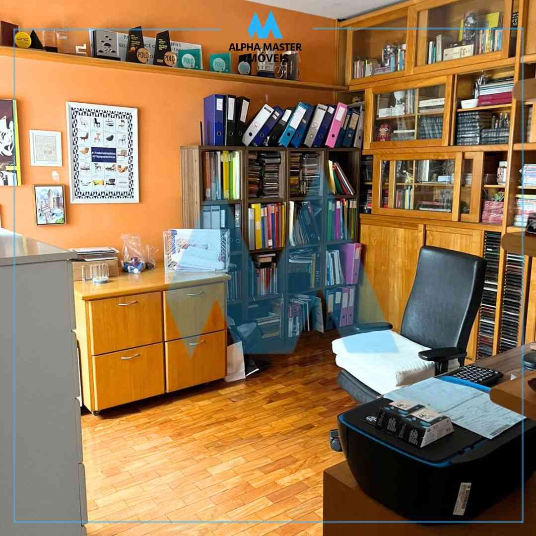 CASA COM SUÍTE NO TÉRREO!