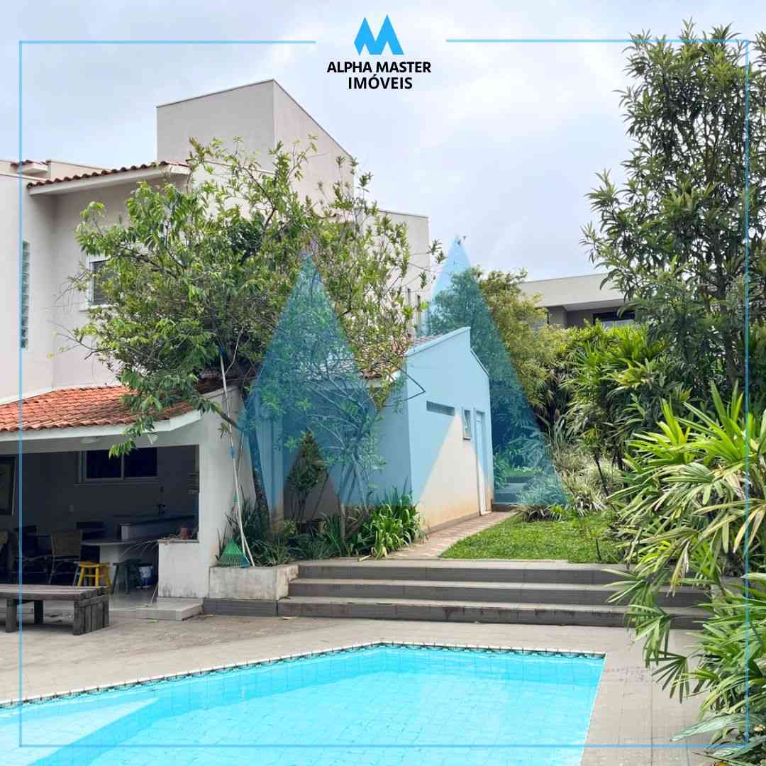 CASA COM SUÍTE NO TÉRREO!