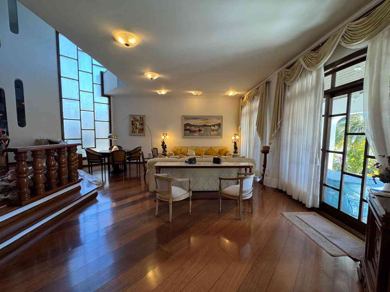 CASA MOBILIADA!