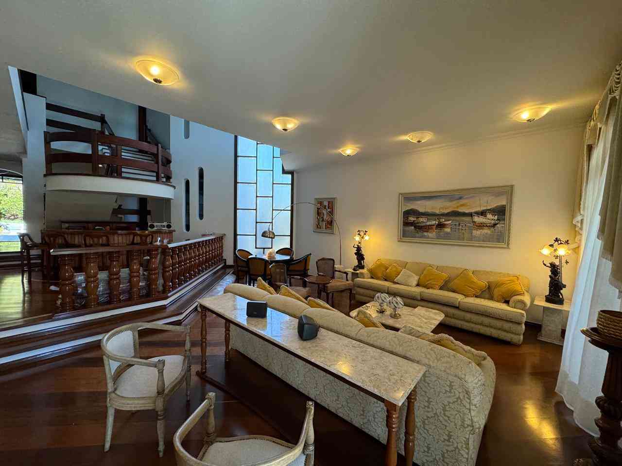 CASA MOBILIADA!