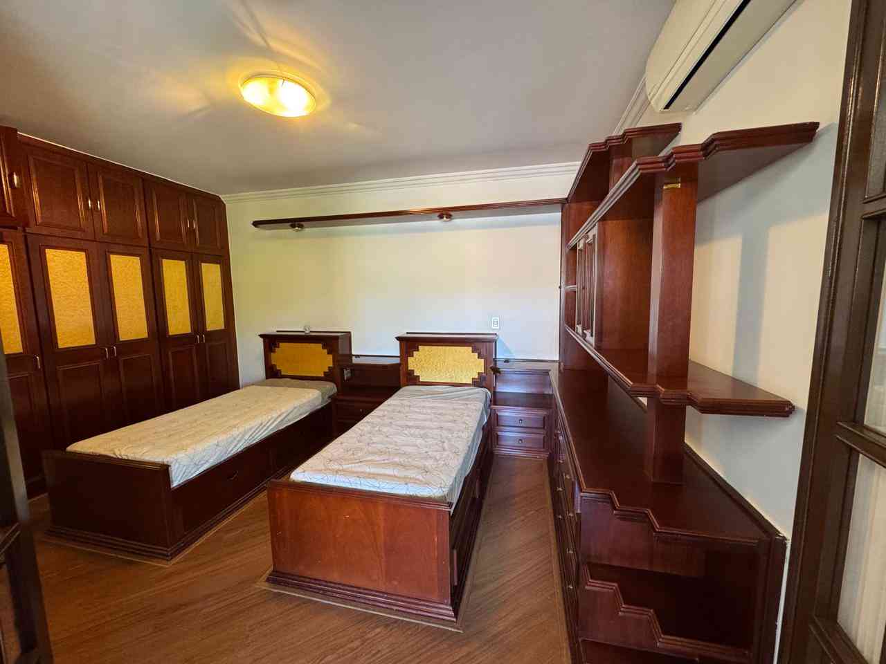 CASA MOBILIADA!