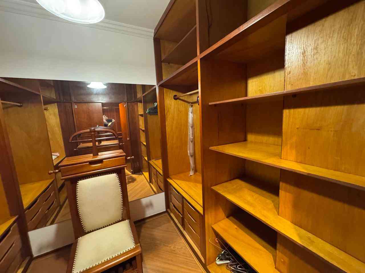 CASA MOBILIADA!