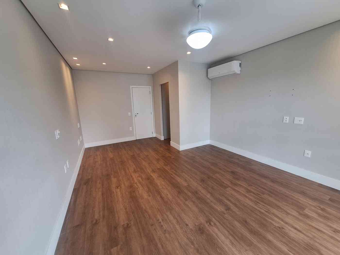 PRÉDIO NOVO, DUPLEX!