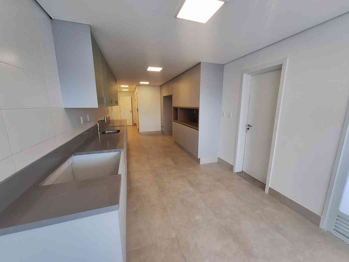 PRÉDIO NOVO, DUPLEX!