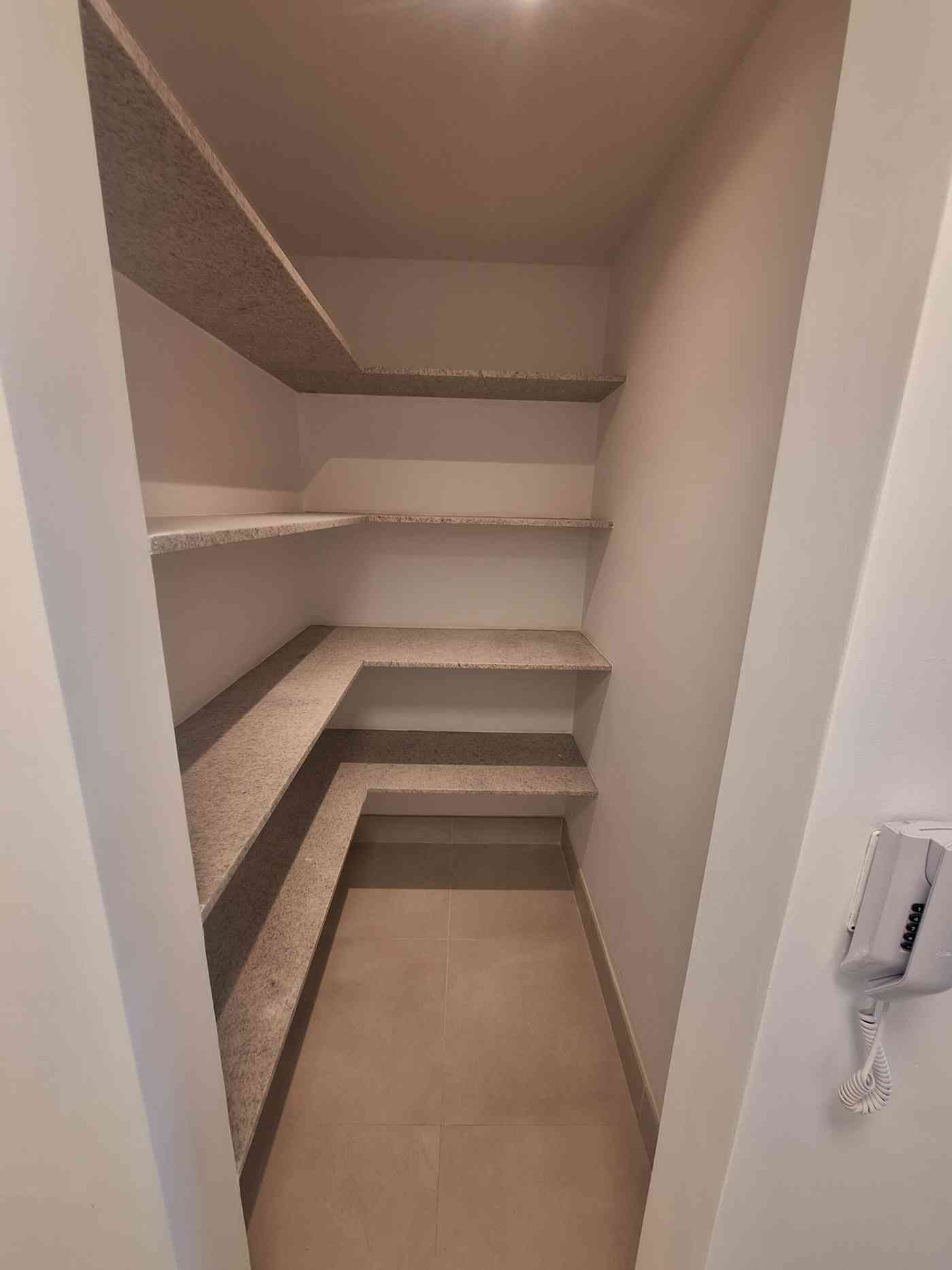 PRÉDIO NOVO, DUPLEX!