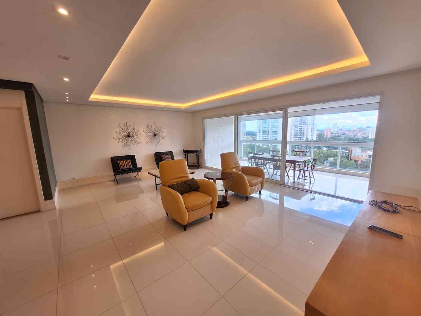 APARTAMENTO COM 03 SUÍTES!